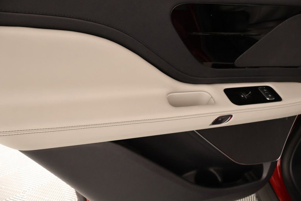 New 2026 Lincoln Aviator AWD image 17