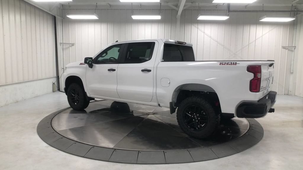 Used 2019 Chevrolet Silverado 1500 Custom Trail Boss w/ Infotainment Package AWD/4WD image 6