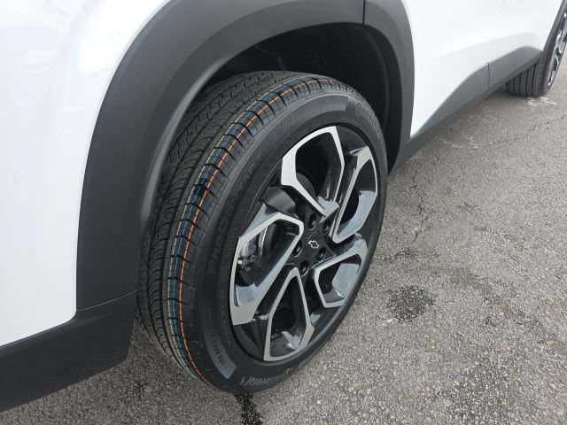 New 2026 Chevrolet Trax RS w/ Sunroof Package FWD image 8