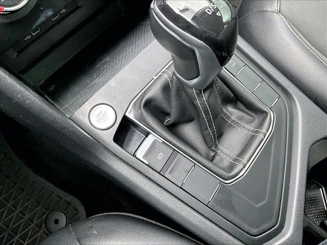 Used 2022 Volkswagen Taos SE image 24