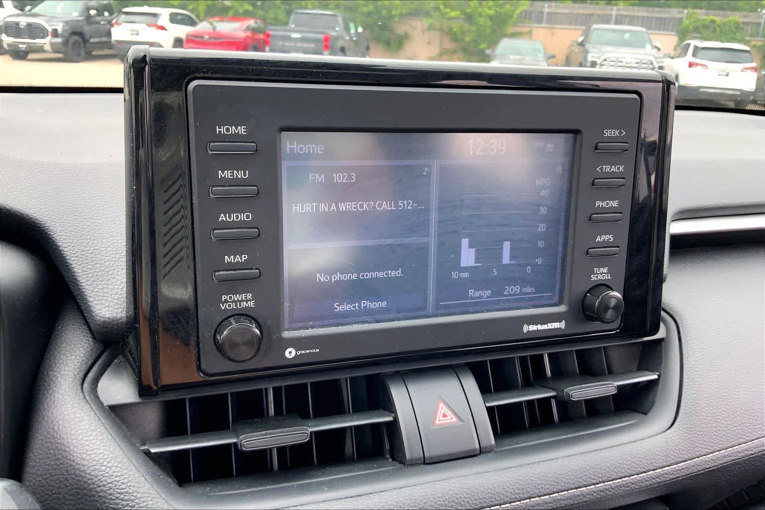 Used 2021 Toyota RAV4 XLE w/ Convenience Package FWD image 32