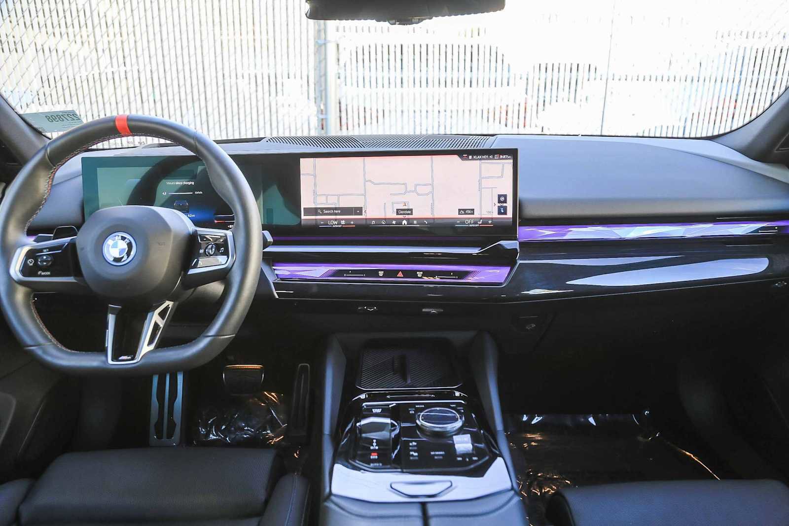 Used 2025 BMW i5 M60 w/ Premium Package image 9