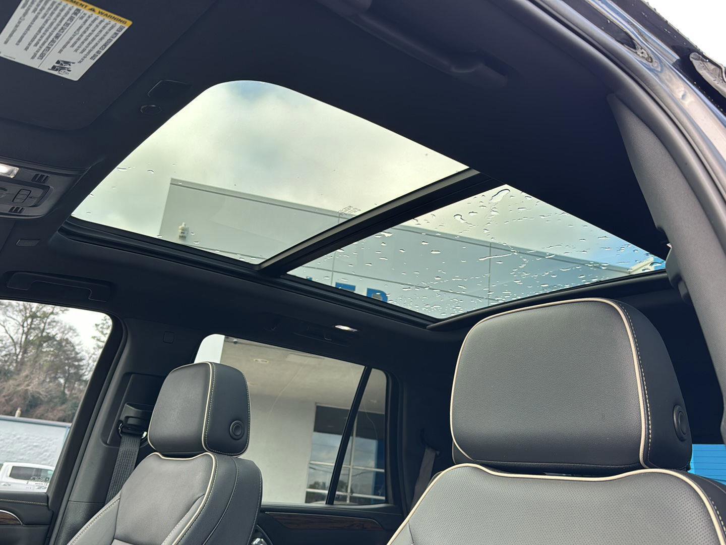 Used 2024 Chevrolet Tahoe Premier image 28