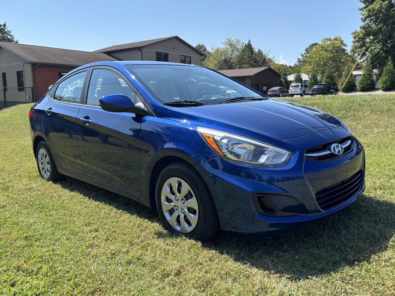 Used 2017 Hyundai Accent SE image 5