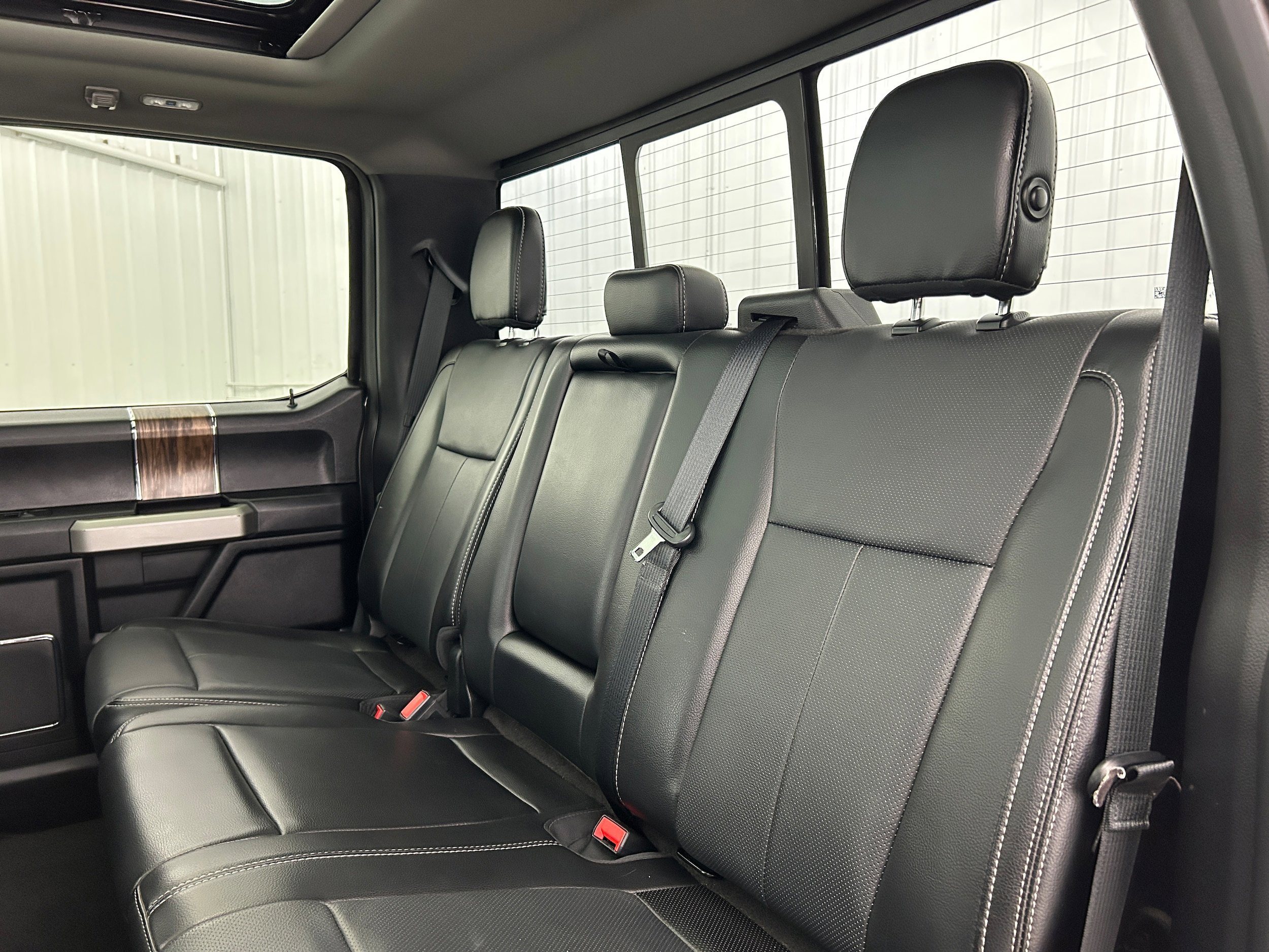 Used 2018 Ford F150 Lariat w/ Equipment Group 502A Luxury AWD/4WD image 31