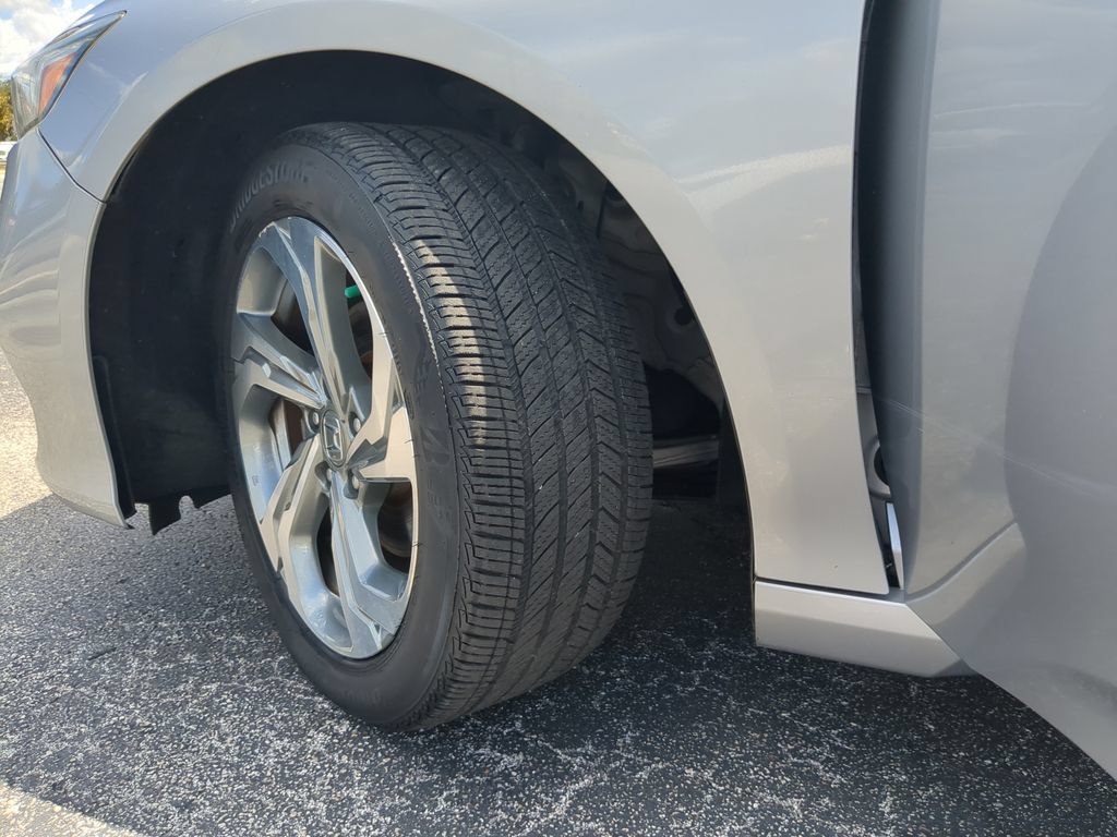 Used 2018 Honda Accord EX image 33