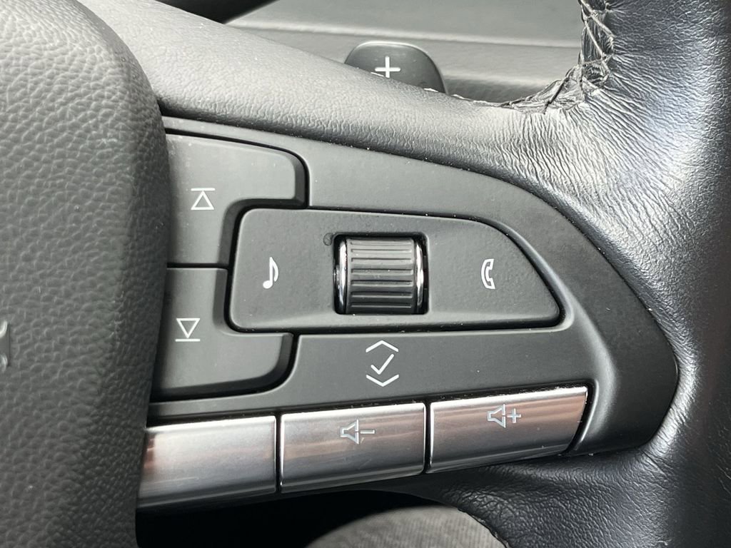 Used 2024 Cadillac XT4 Premium Luxury image 39