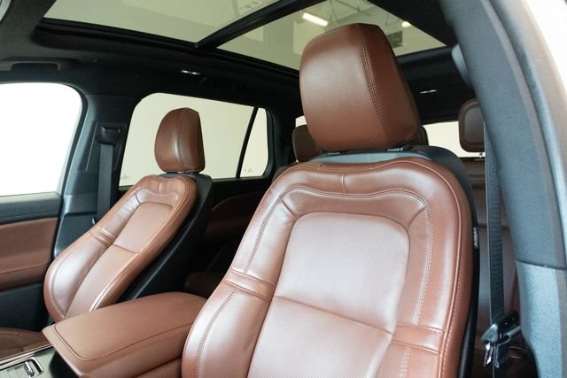 Used 2025 Lincoln Aviator Reserve w/ Illumination Package AWD/4WD image 17