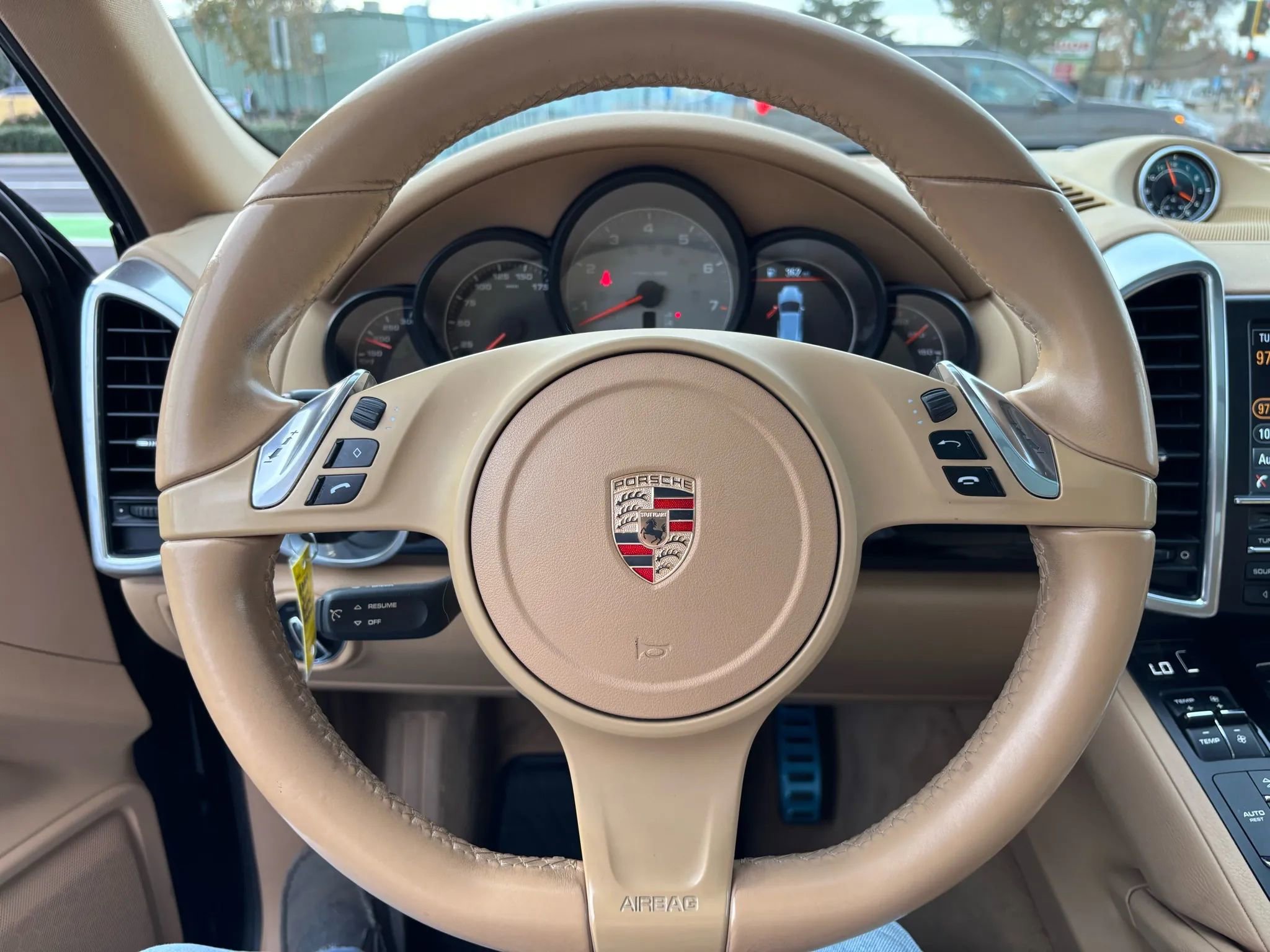 Used 2014 Porsche Cayenne S image 17