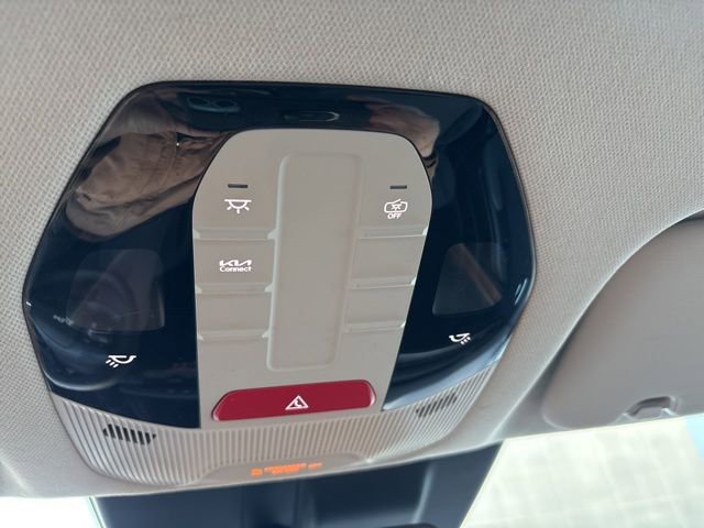 Used 2025 Kia K4 LXS image 17