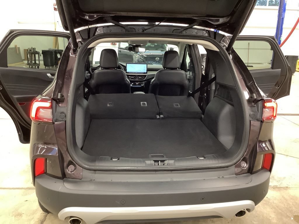 Used 2023 Ford Escape Platinum AWD/4WD image 15