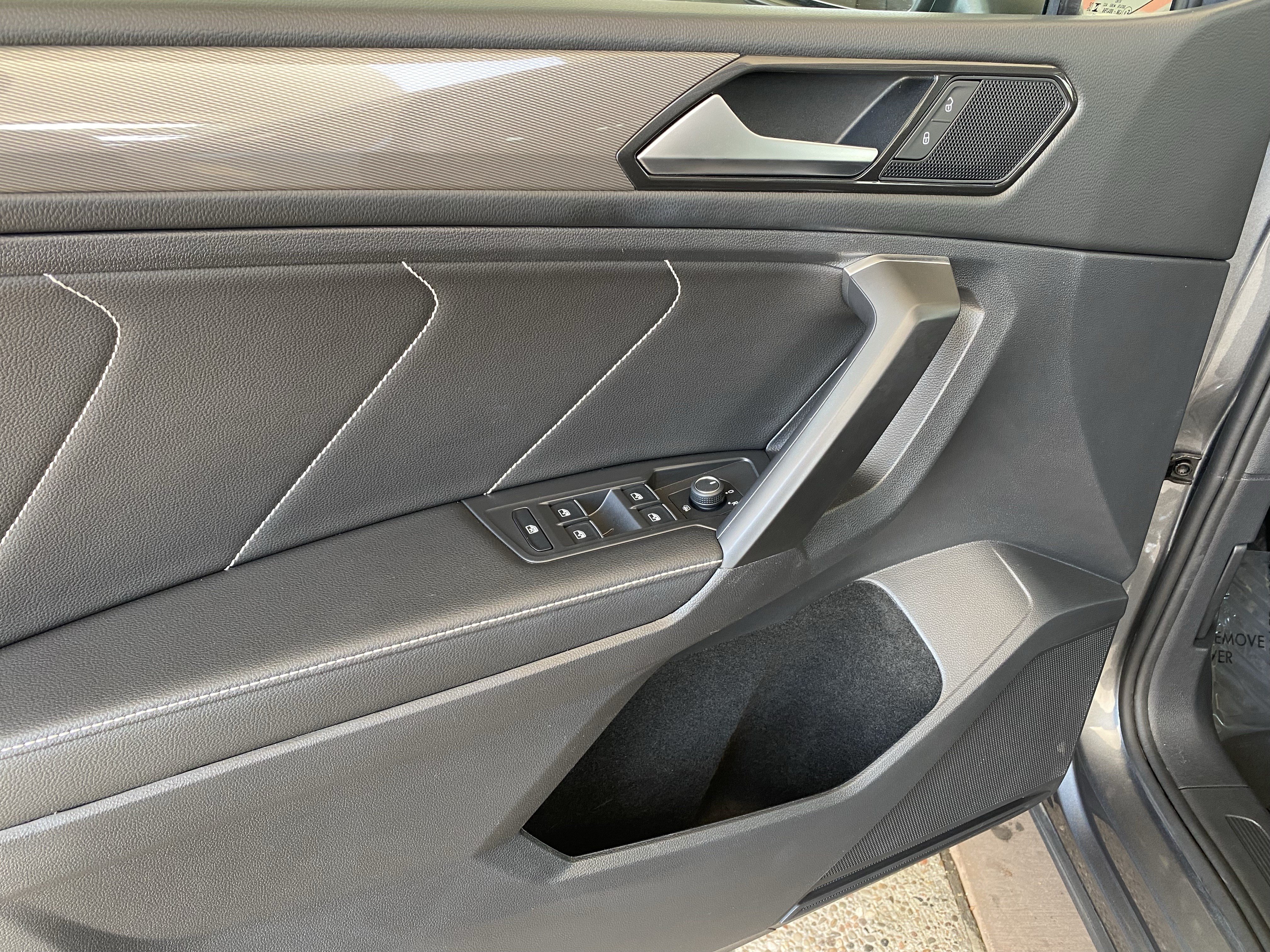 Certified 2023 Volkswagen Tiguan SE AWD/4WD image 11