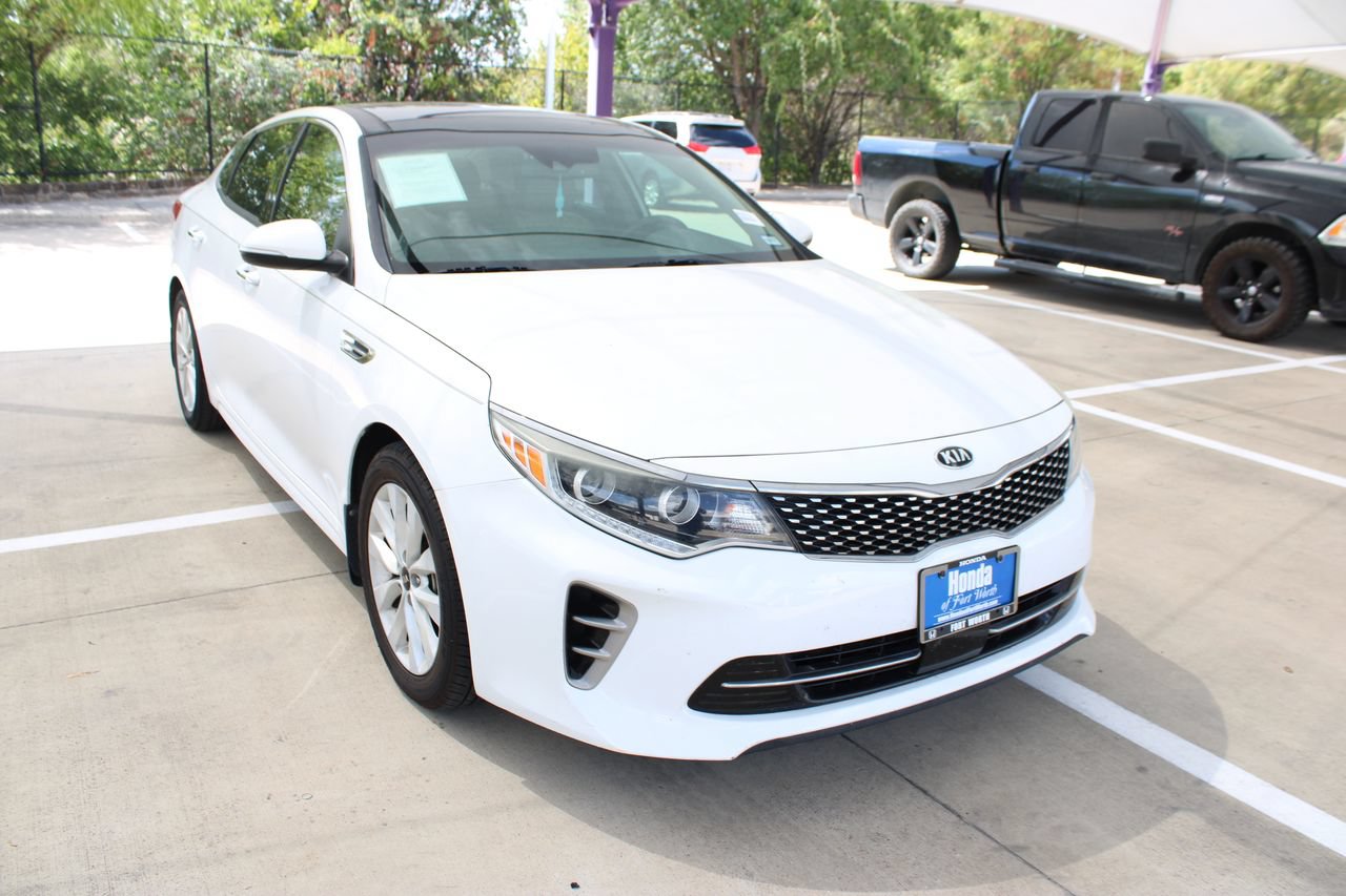 Used 2017 Kia Optima EX w/ Premium Package FWD image 8