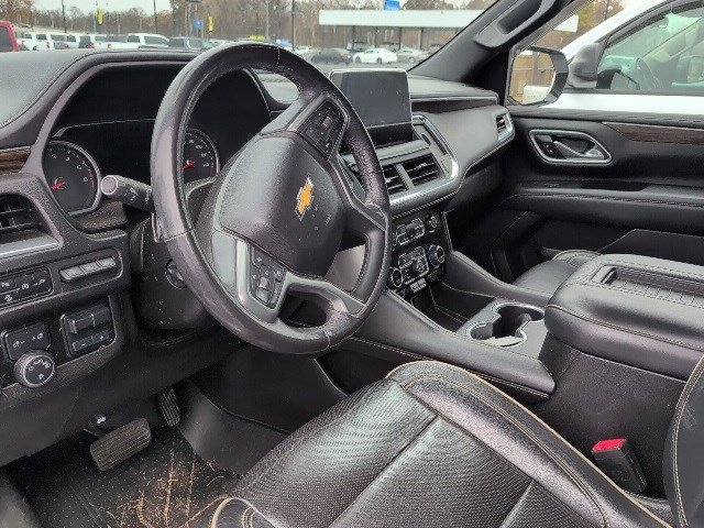 Used 2021 Chevrolet Tahoe Premier w/ Premium Package image 3