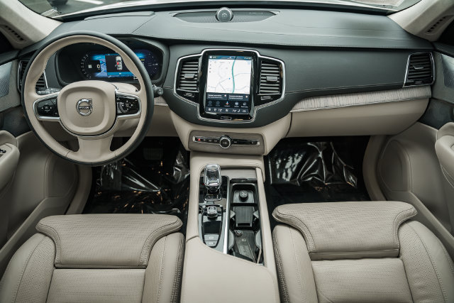 Certified 2024 Volvo XC90 T8 Ultimate w/ Lounge Package AWD/4WD image 20