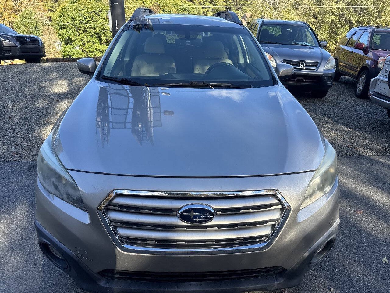 Used 2017 Subaru Outback 2.5i Premium AWD/4WD image 3