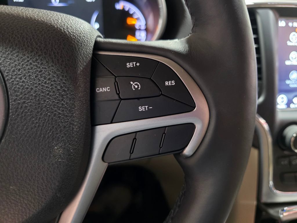 Used 2018 Jeep Grand Cherokee Laredo image 27