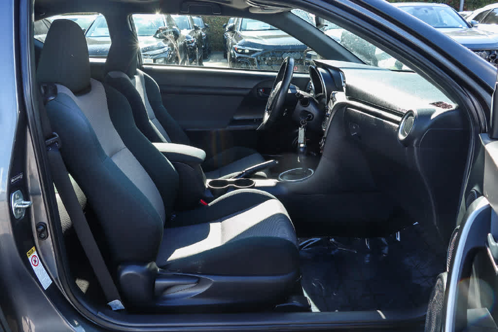 Used 2014 Scion tC FWD image 17