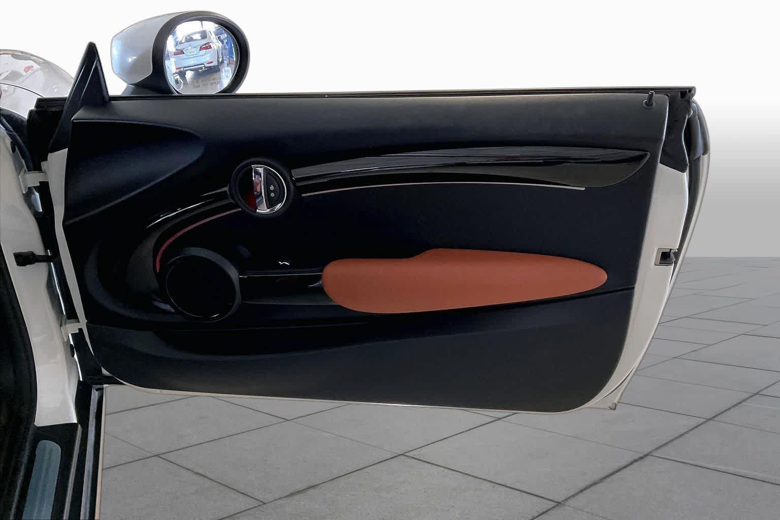 Used 2024 MINI Cooper Convertible w/ Signature Upholstery Package FWD image 20