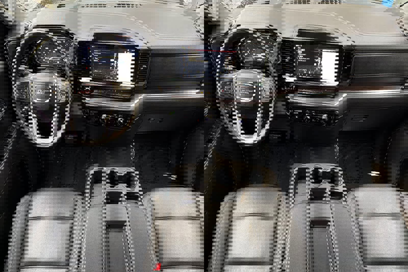 Used 2025 GMC Sierra 1500 SLT image 3