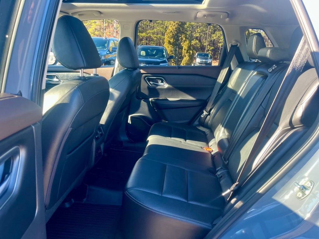 Used 2021 Nissan Rogue SL image 25