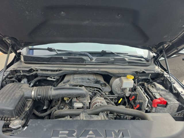 Used 2019 RAM 1500 Laramie AWD/4WD image 19