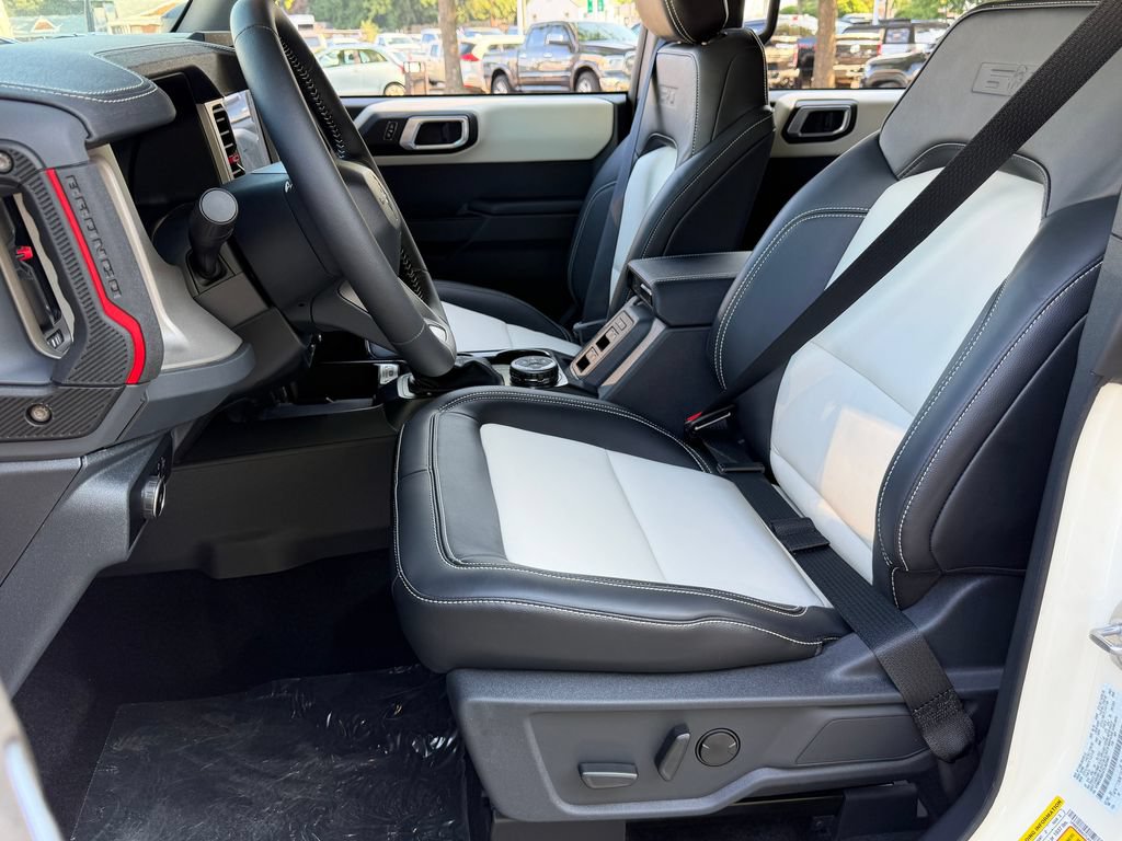 New 2026 Ford Bronco Outer Banks w/ Sasquatch Package AWD/4WD image 25