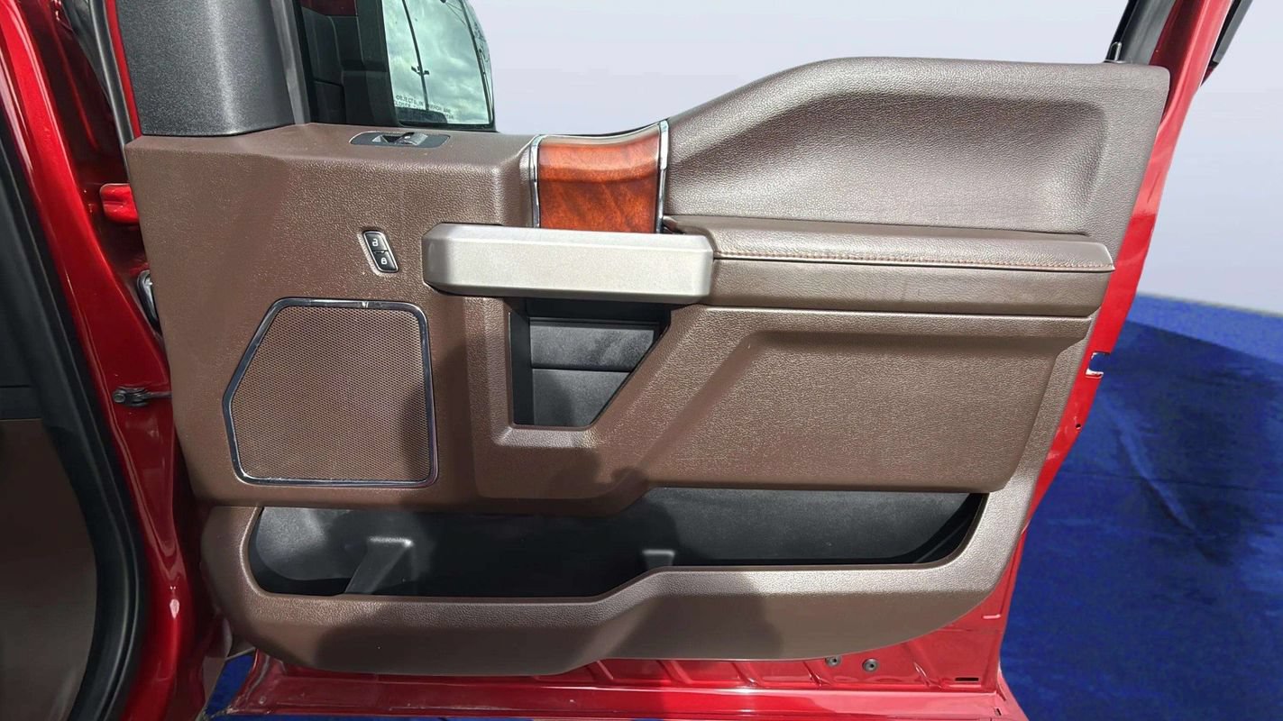 Used 2019 Ford F150 King Ranch w/ Equipment Group 601A Luxury AWD/4WD image 19