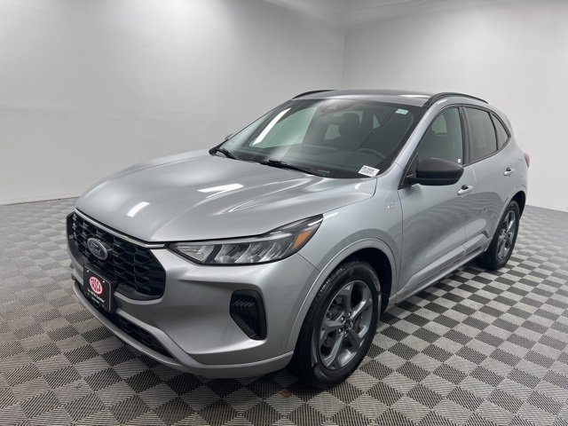 Used 2023 Ford Escape ST-Line w/ Tech Pack #1 image 2