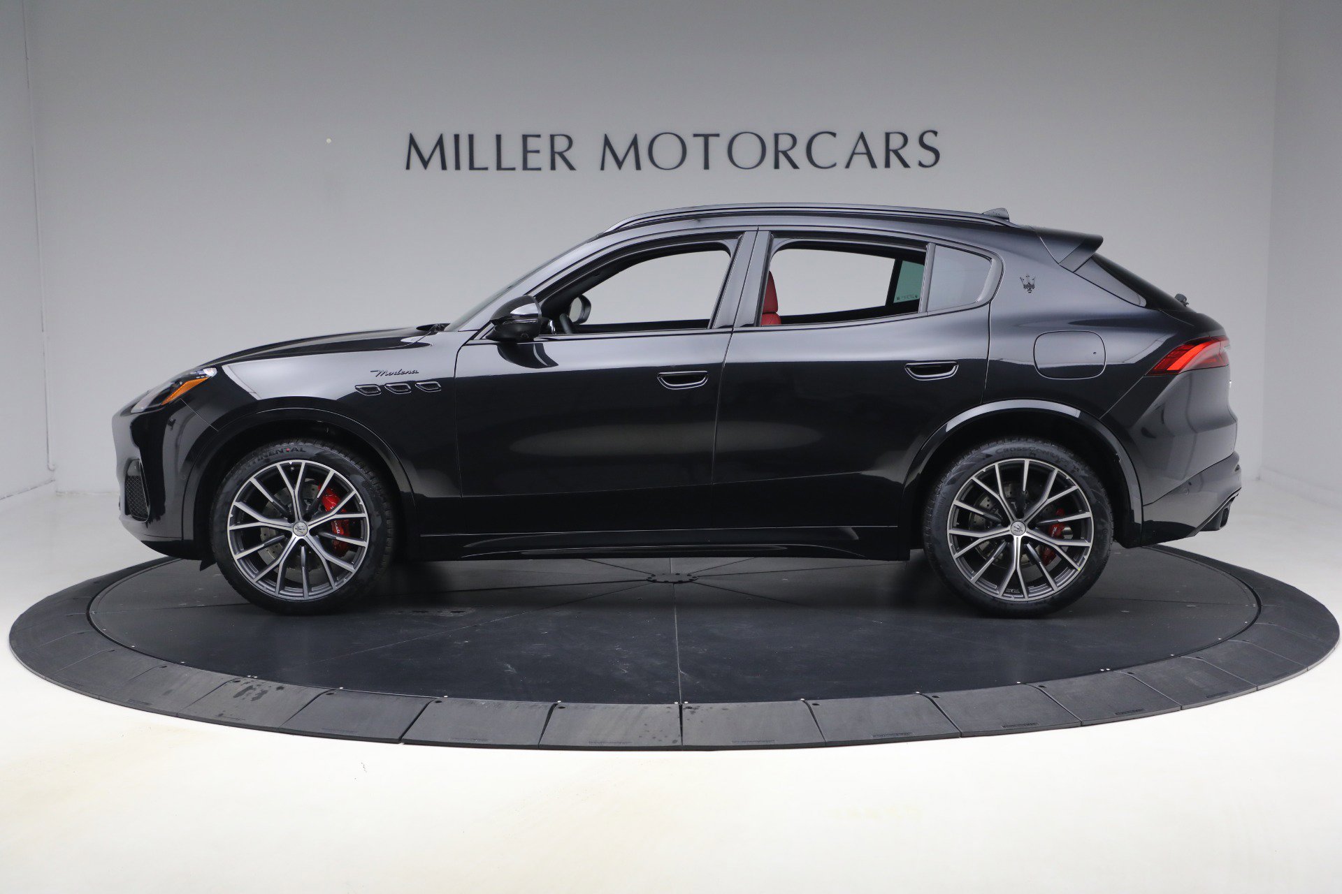 New 2026 Maserati Grecale Modena image 2