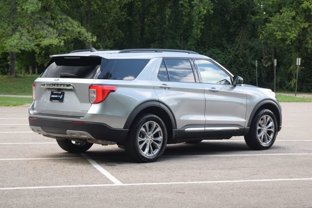 Used 2022 Ford Explorer XLT w/ Equipment Group 202A AWD/4WD image 27