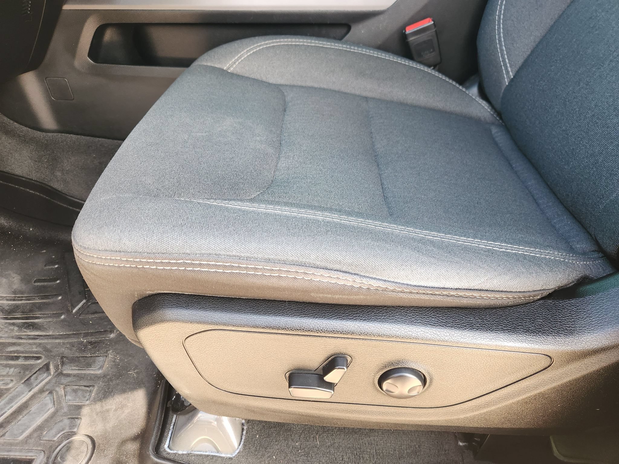 Used 2022 RAM 1500 Lone Star AWD/4WD image 29