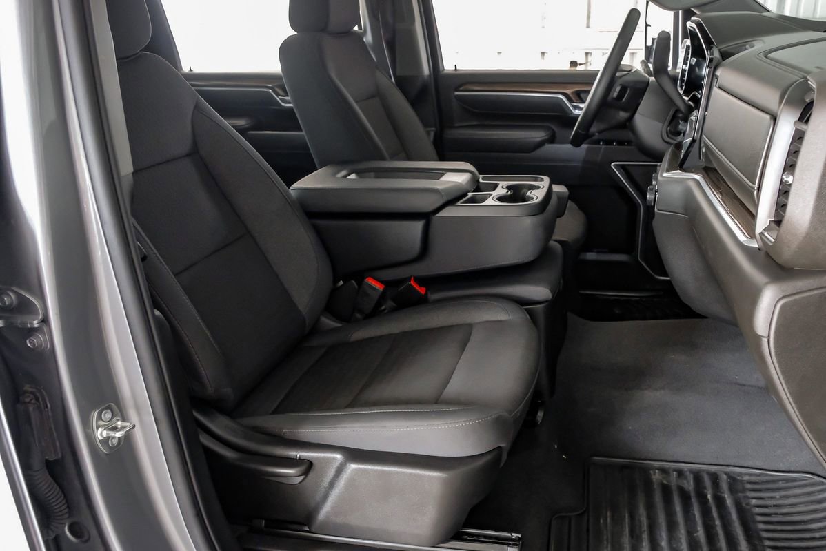 Used 2025 Chevrolet Silverado 2500 LT w/ Convenience Package image 32