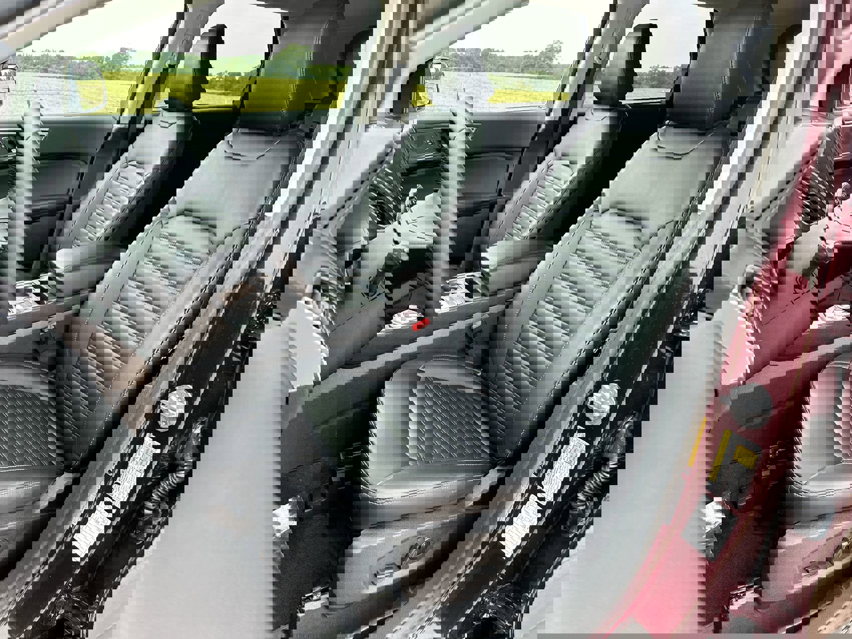 Used 2024 Ford Edge SEL image 11