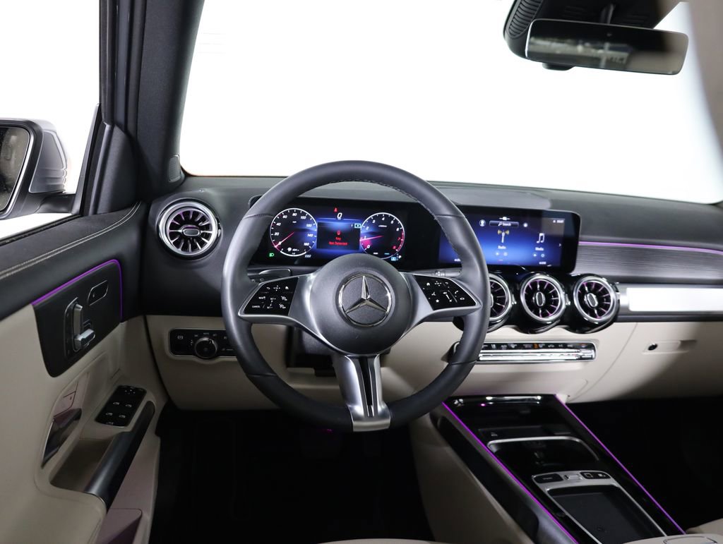 Certified 2026 Mercedes-Benz GLB 250 4MATIC image 41