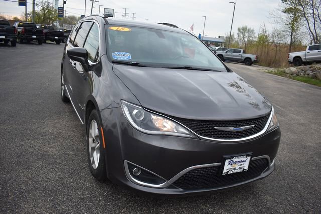 Used 2018 Chrysler Pacifica Touring-L Plus w/ Tire & Wheel Group FWD image 9
