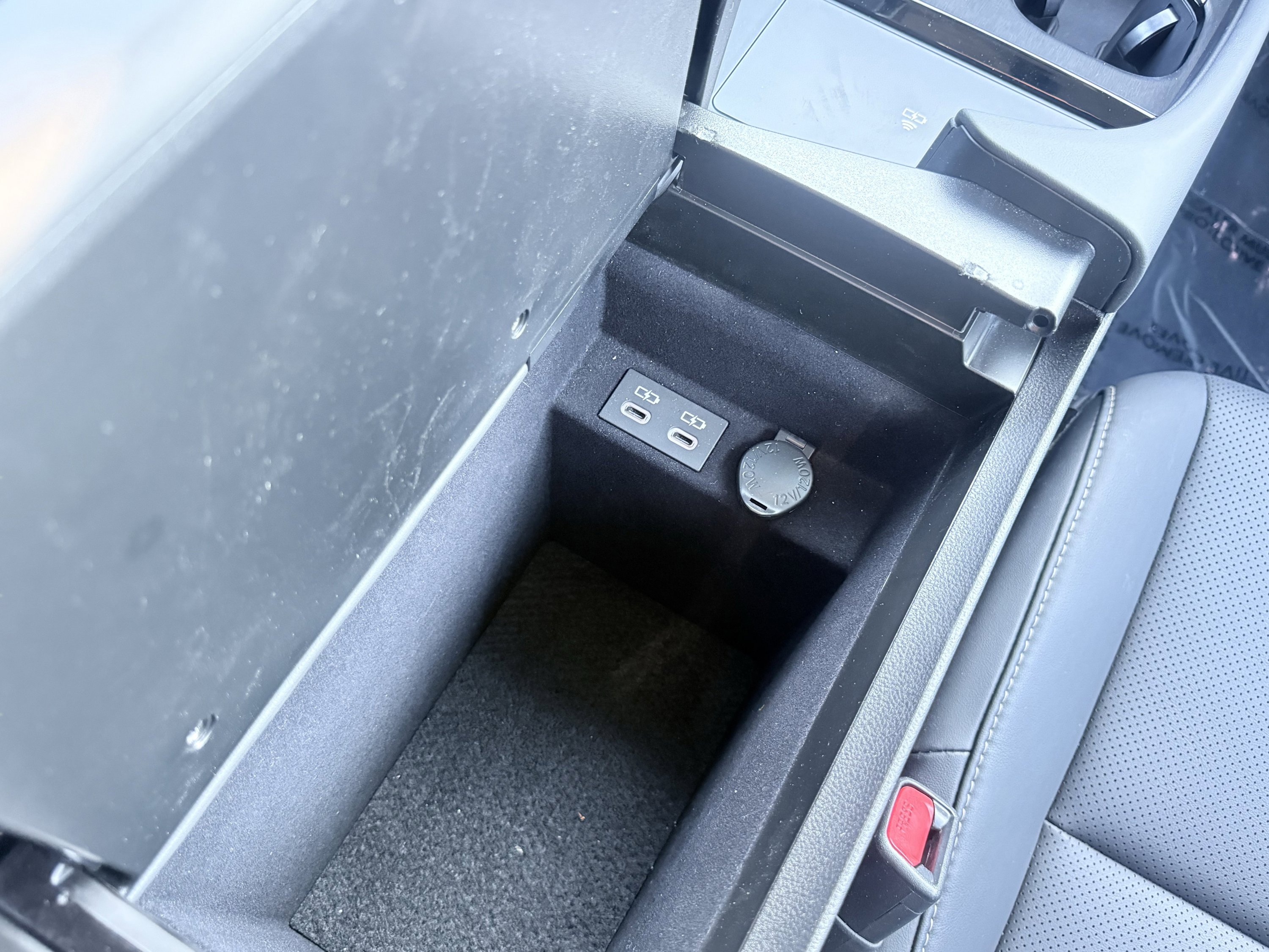 Used 2025 Lexus ES 300h ES 300h F SPORT Design w/ Premium Package image 36