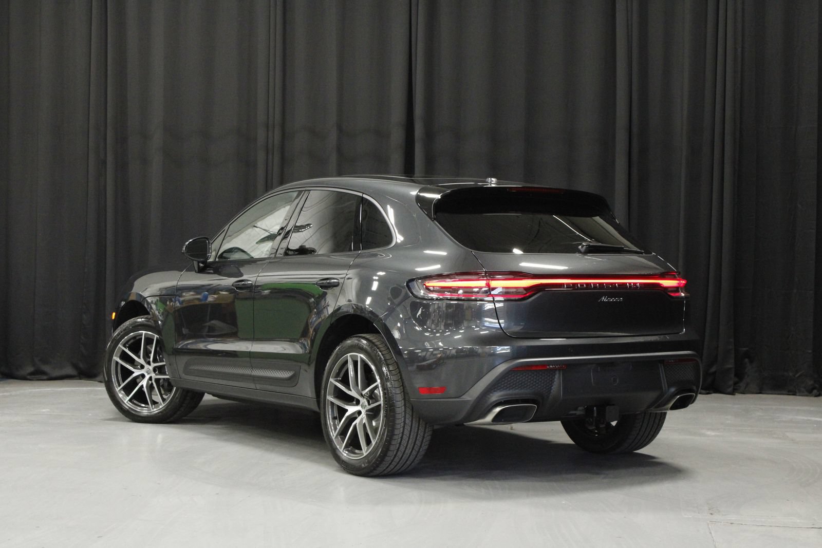 New 2026 Porsche Macan AWD/4WD image 3