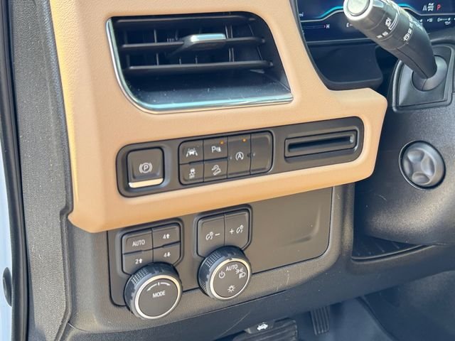 Used 2023 Chevrolet Tahoe Premier AWD/4WD image 18