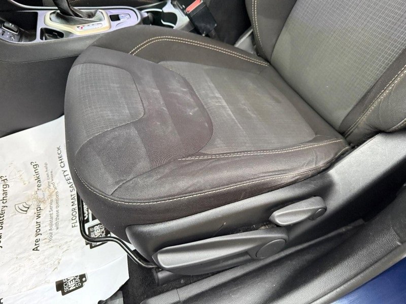 Used 2016 Jeep Cherokee Latitude image 17