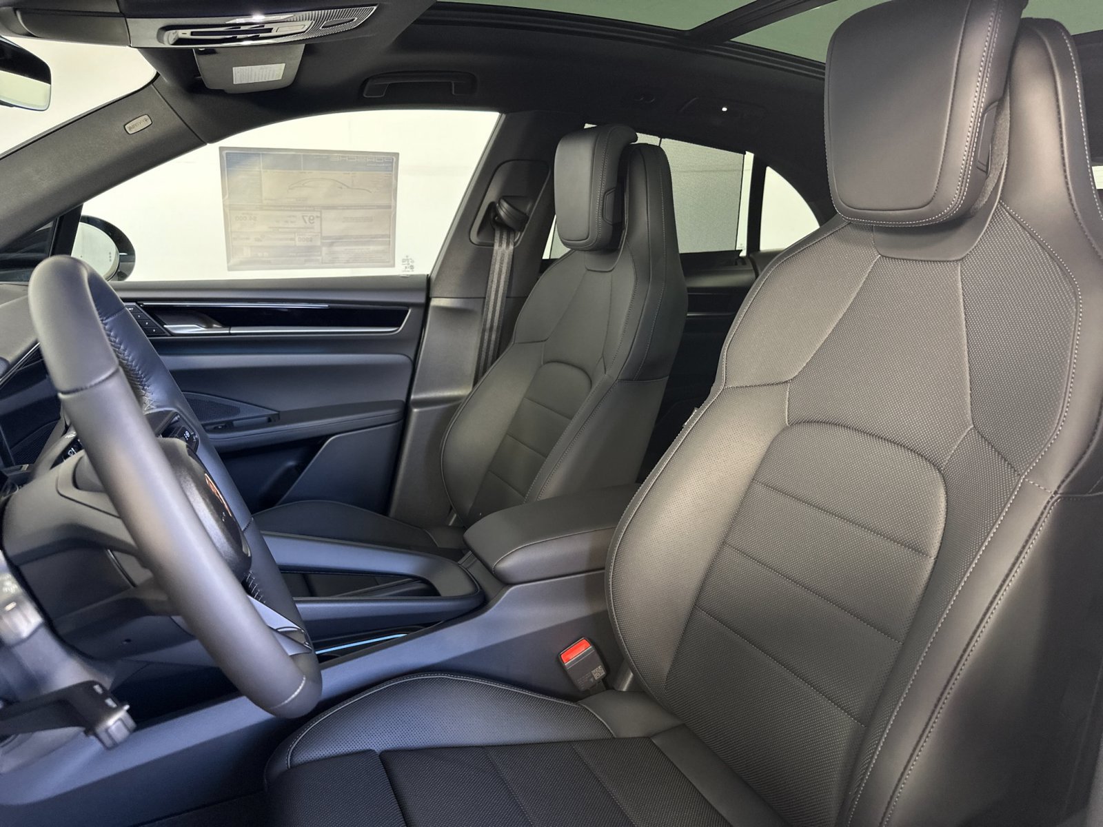 New 2026 Porsche Macan Electric RWD image 5