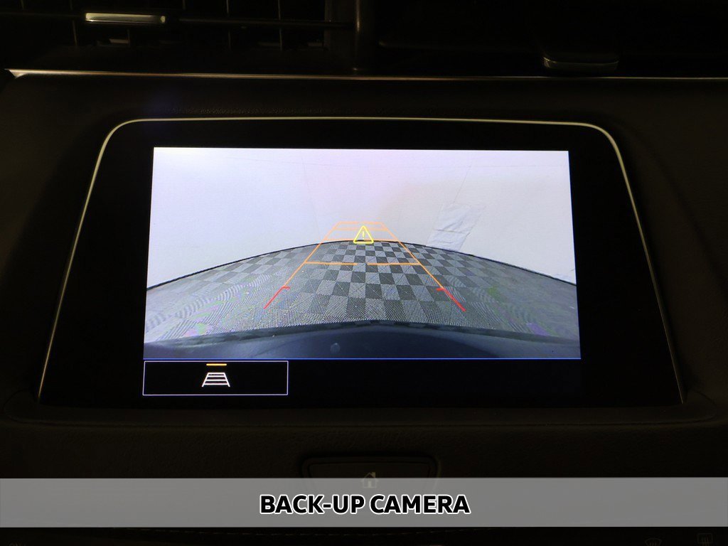 Used 2022 Cadillac XT4 Premium Luxury w/ Safety Alert Package image 5