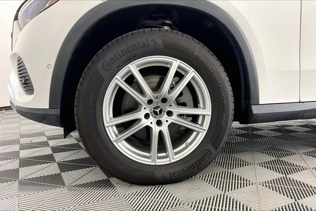 Certified 2025 Mercedes-Benz GLC 300 4MATIC image 8
