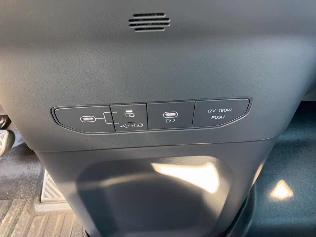 Used 2024 Kia EV9 GT-Line AWD/4WD image 17