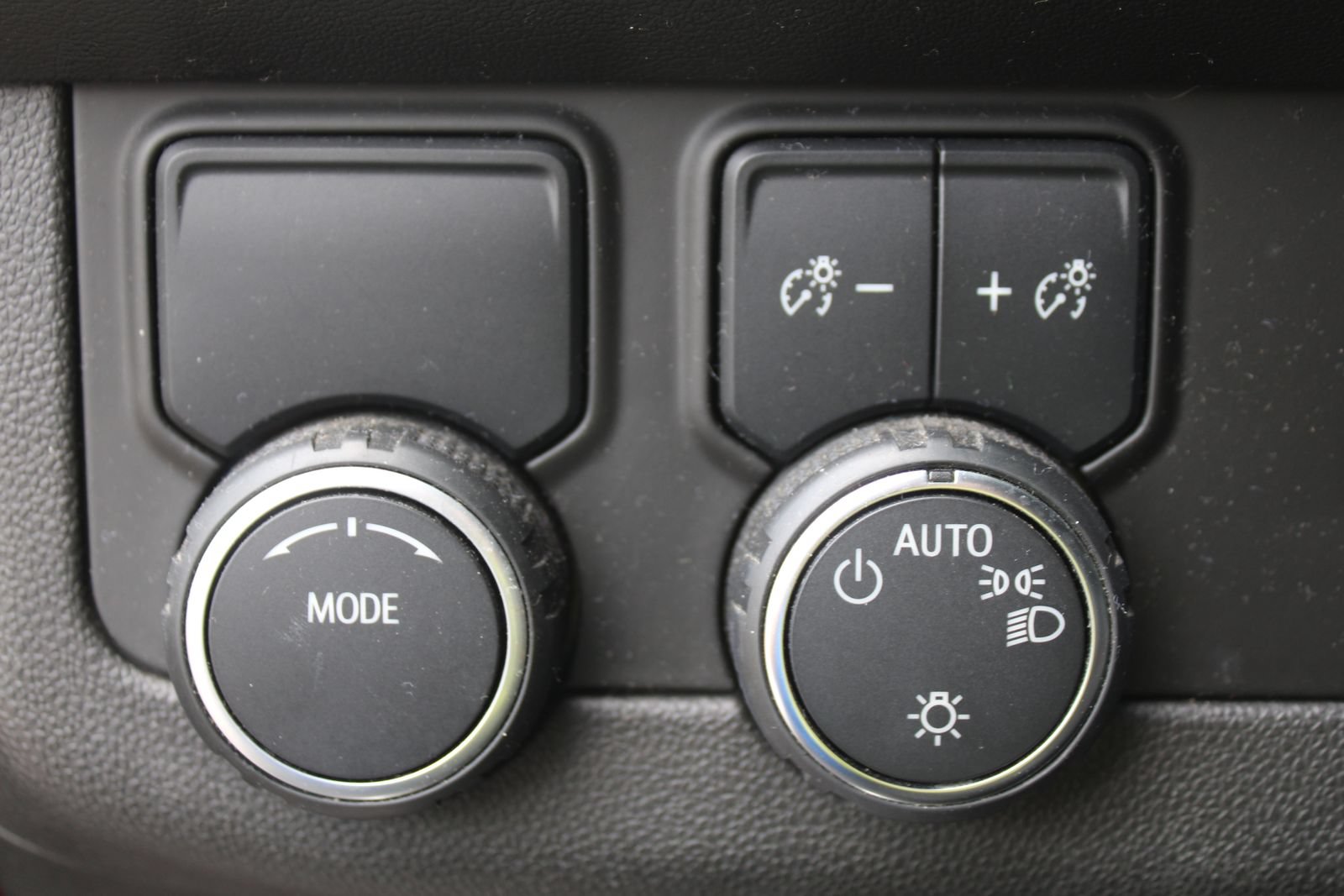 Used 2022 Chevrolet Tahoe RST w/ Luxury Package RWD image 32