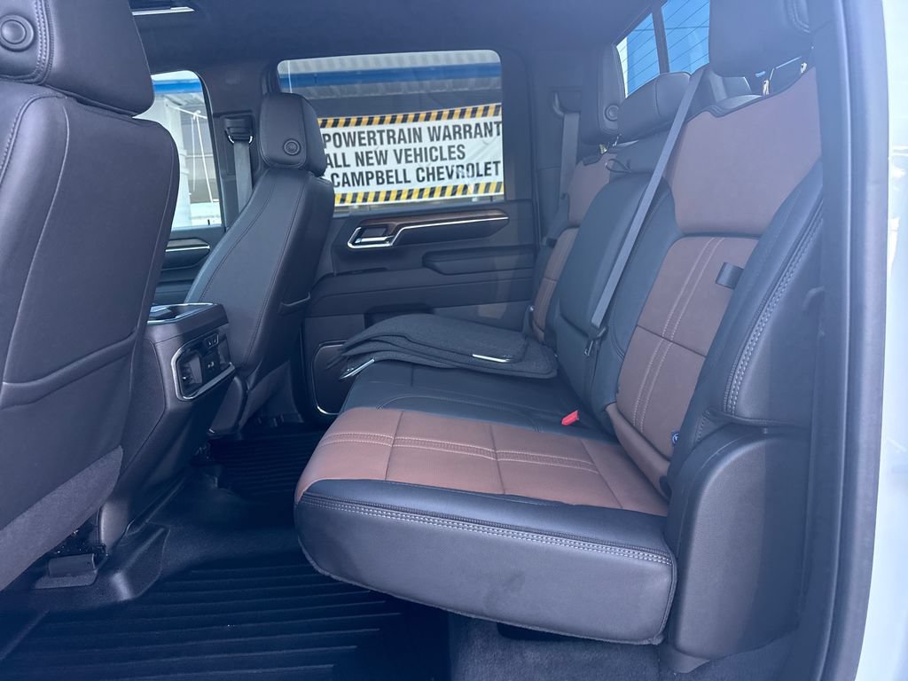 Used 2024 Chevrolet Silverado 2500 High Country w/ LPO, Dark Essentials Package AWD/4WD image 32