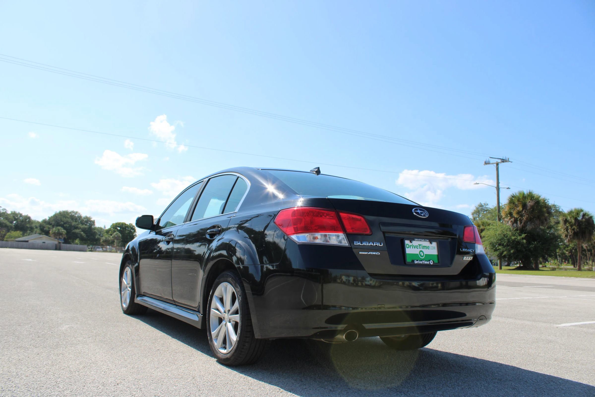 Used 2014 Subaru Legacy 2.5i Premium AWD/4WD image 5