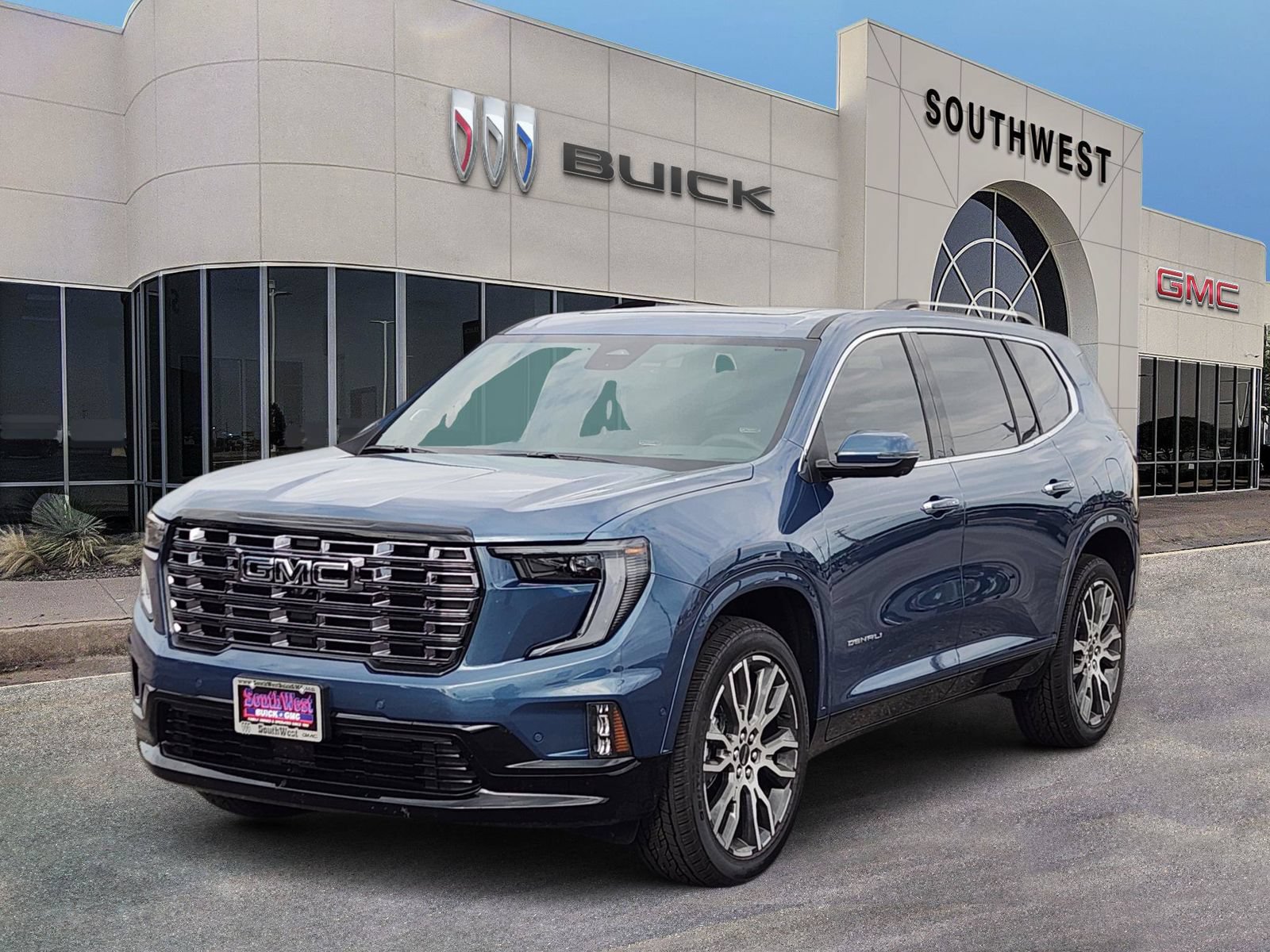 New 2026 GMC Acadia Denali Ultimate w/ LPO, Floor Liner Package AWD/4WD image 2
