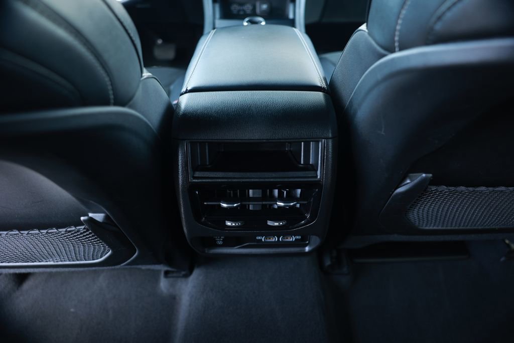 Used 2023 Jeep Grand Cherokee Altitude AWD/4WD image 31