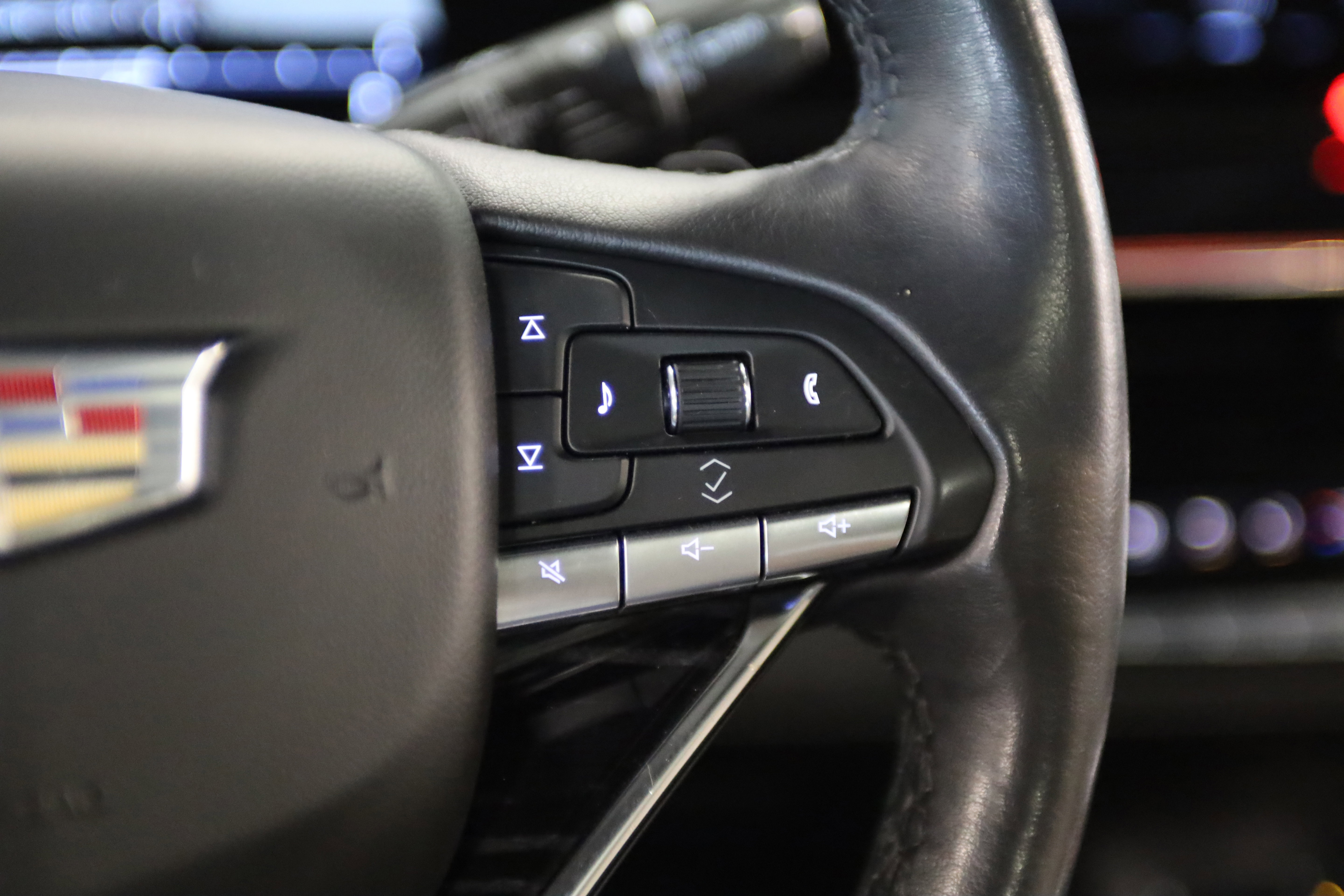 Used 2022 Cadillac Escalade Sport w/ Touring Package AWD/4WD image 22